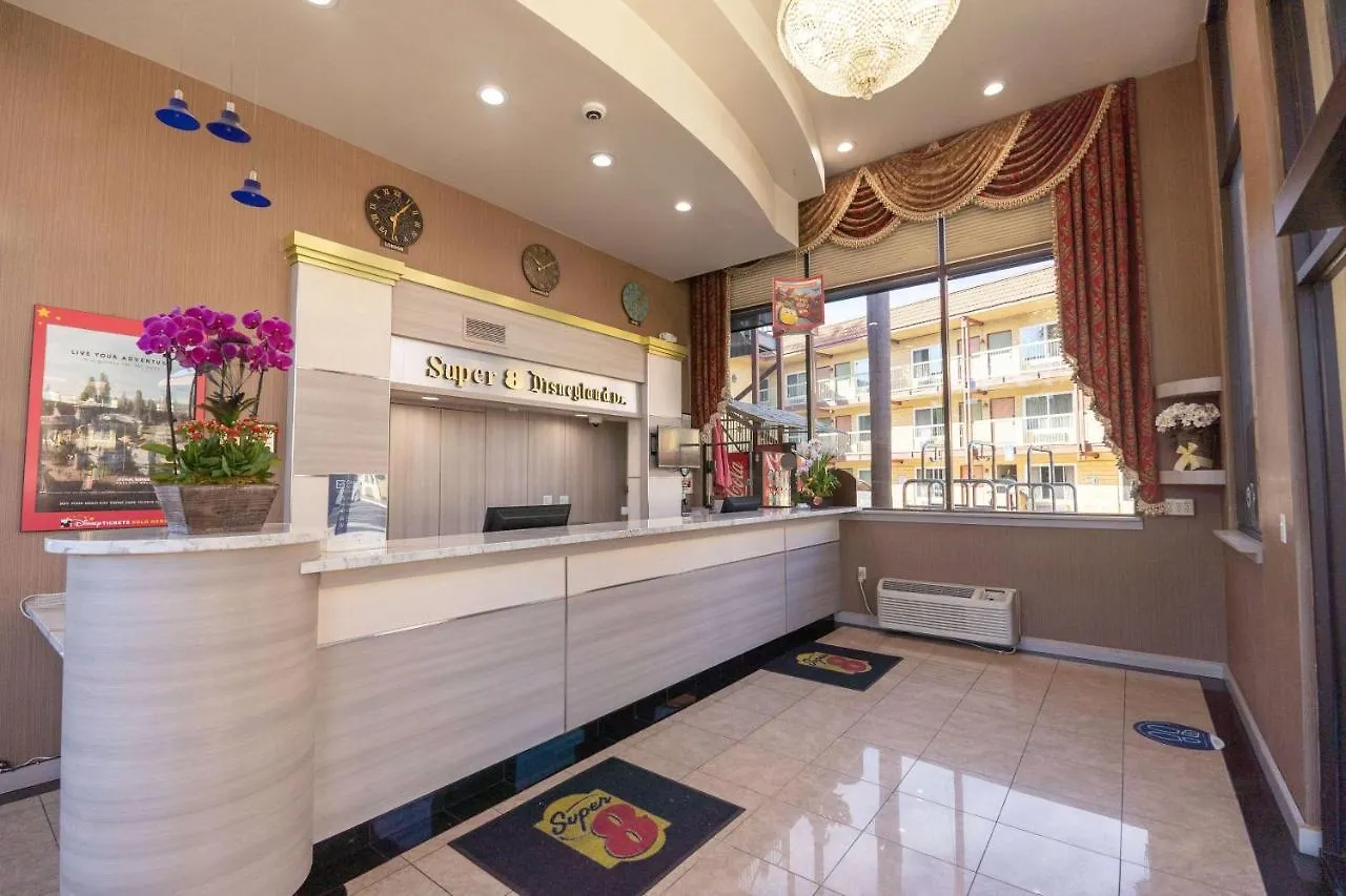Hotel Super 8 By Wyndham Anaheim/Disneyland Drive