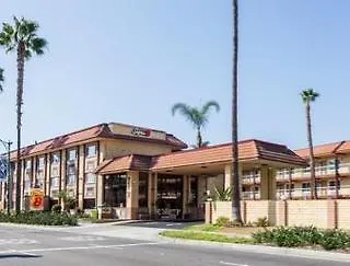 Super 8 By Wyndham Anaheim/Disneyland Drive Hotel