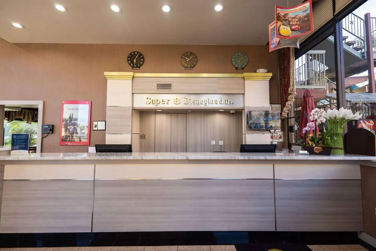 Super 8 By Wyndham Anaheim/Disneyland Drive